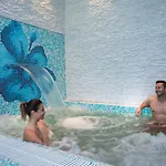 Gala Hotel 3*