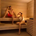 Gala Hotel 3*