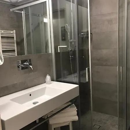 Gala Hotel 3*