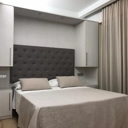 Gala Hotel 3*